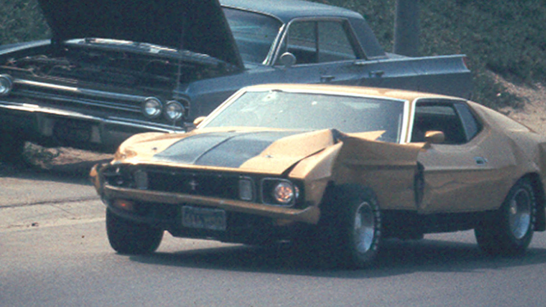 30.Eleanor speeds away after hitting the freeway pole