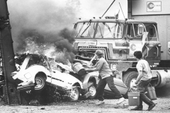 O Crew run to put water on Fire